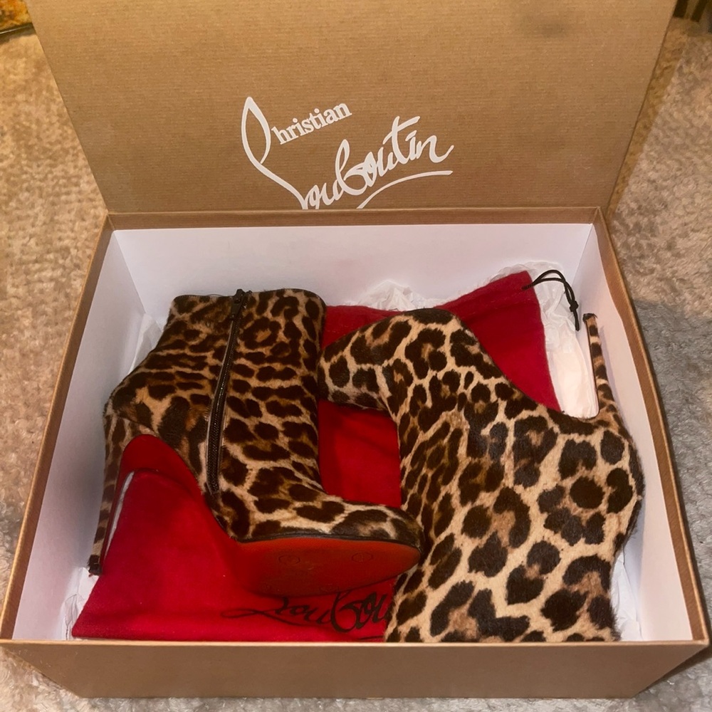 Fifi Botta 100 leopard print booties (Christian Louboutin)